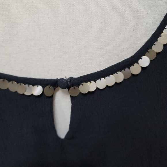 Torrid Black GAUZE TRAPEZE DRESS - Brass Beading plus size 1 - Picture 7 of 9